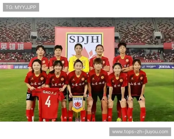 女足国家队进行阵型演练，新老搭配逐步稳定